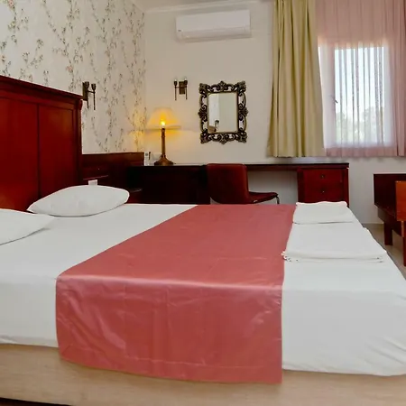 ホテル Bodrum Sofabed オータキャンツ