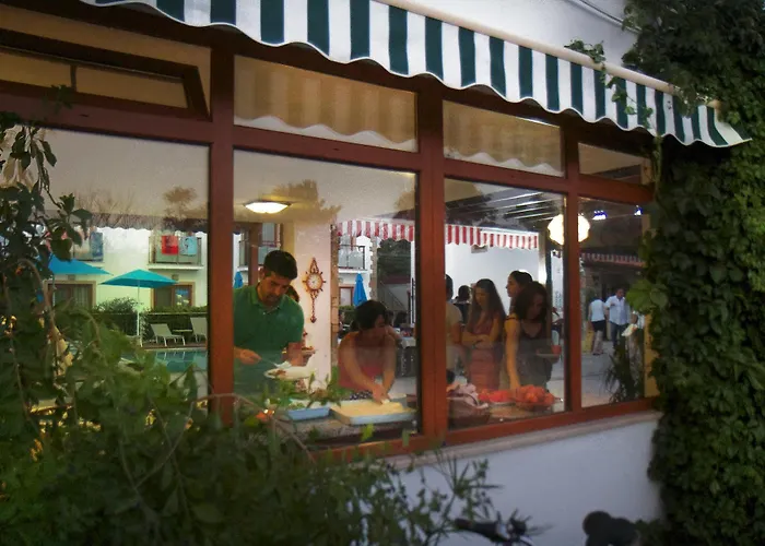 Bodrum Sofabed Отель 2*